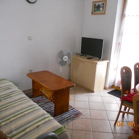 Apartment Nagelj 1